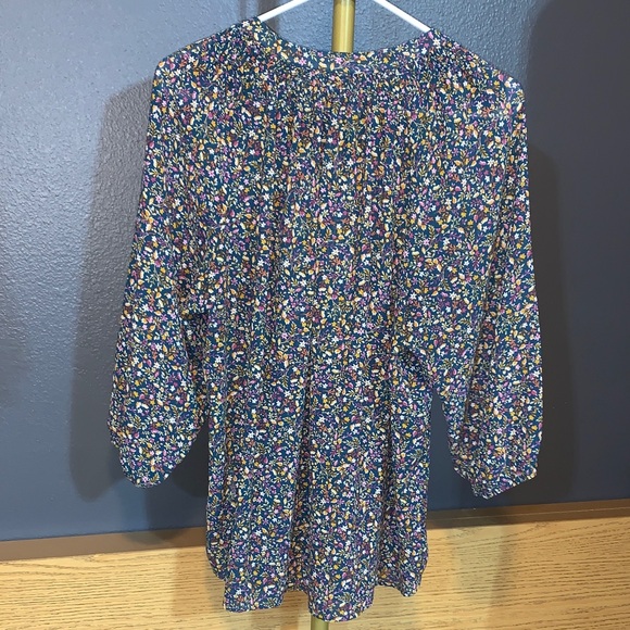 Boho Floral Embroidered Navy Women's Peasant Top size 1X PTP 26 - Picture 6 of 9